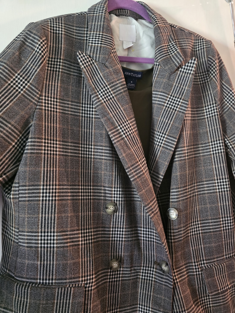 Blazer - Picture 2 of 5